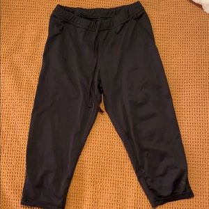 Capri workout leggings